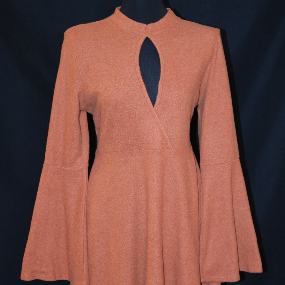 Charlotte Russell - Pumpkin Bell Sleeve Dress - Picture 2 of 3